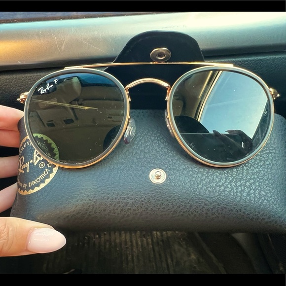 NEW Polarized Raybans - Picture 1 of 2